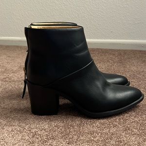 Nisolo Black Booties (never been worn outside)